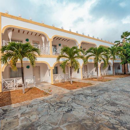 Twiga Beach Resort Watamu Esterno foto