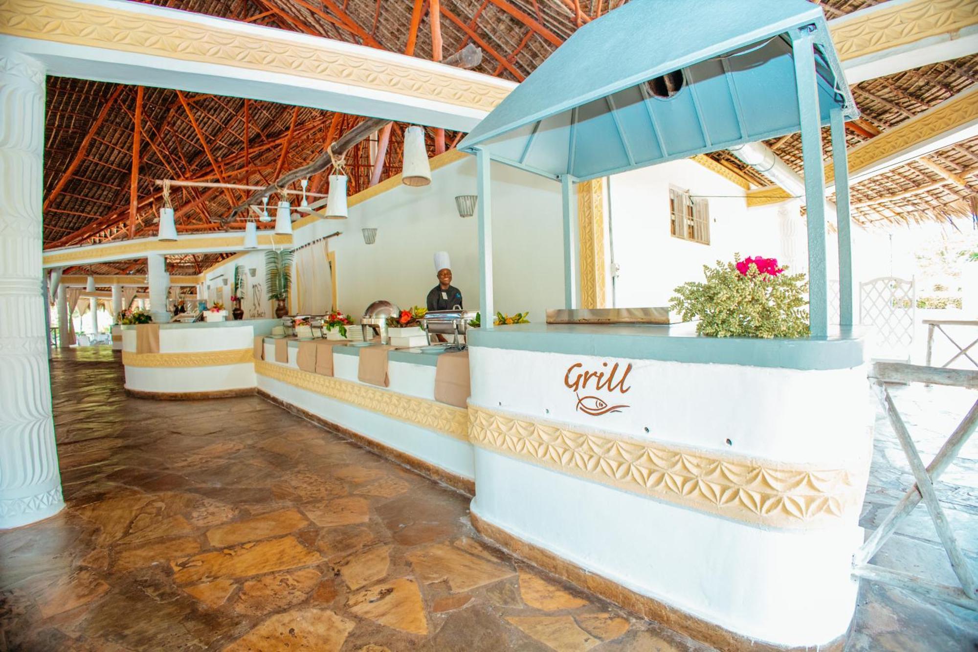 Twiga Beach Resort Watamu Esterno foto
