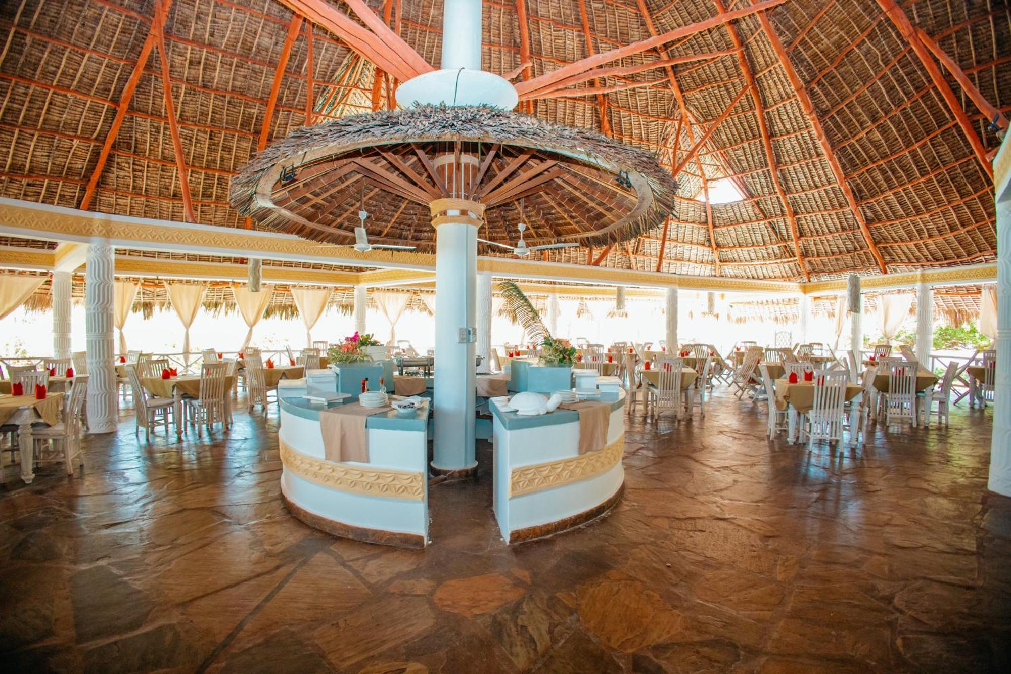 Twiga Beach Resort Watamu Esterno foto