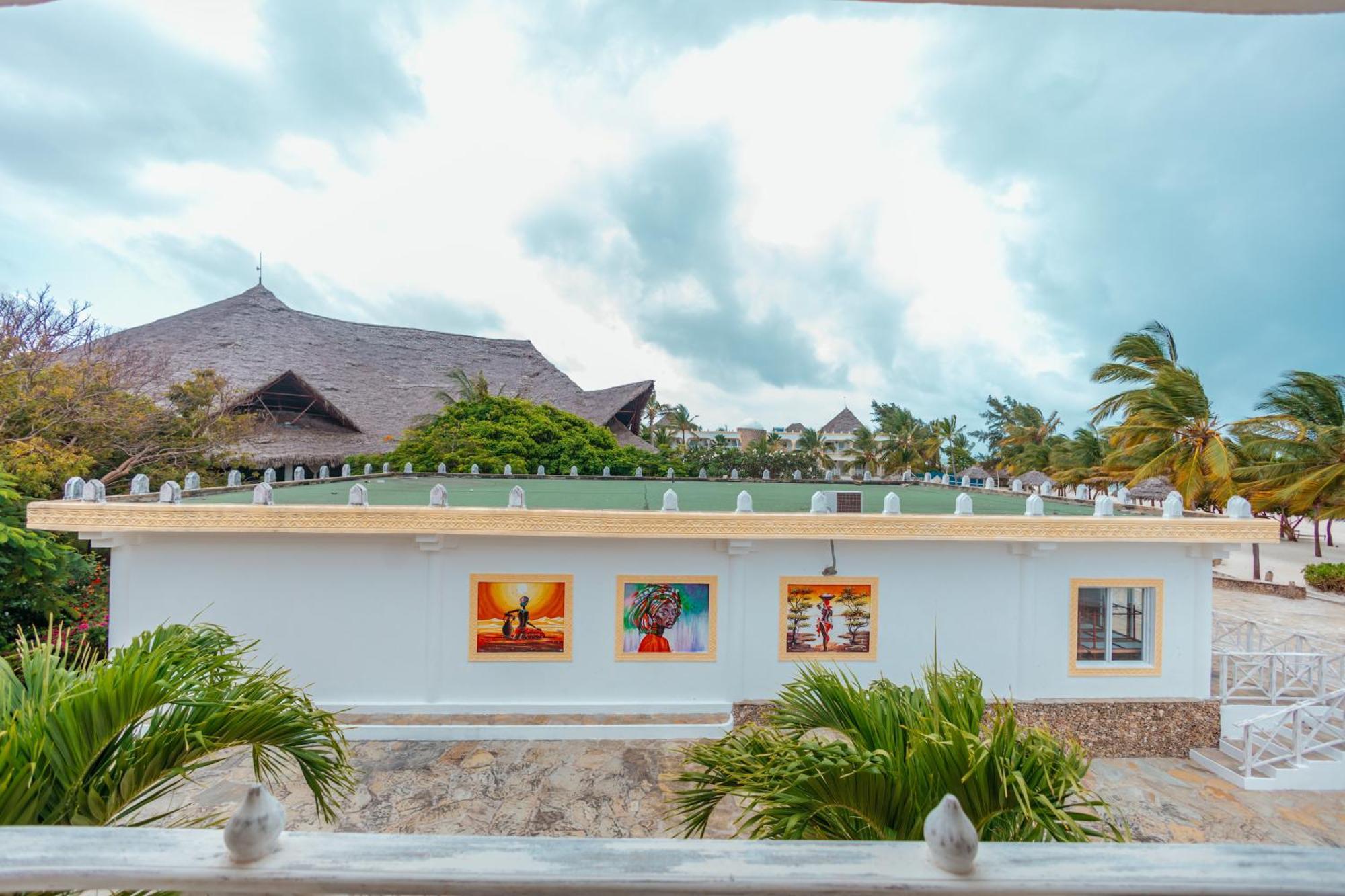 Twiga Beach Resort Watamu Esterno foto