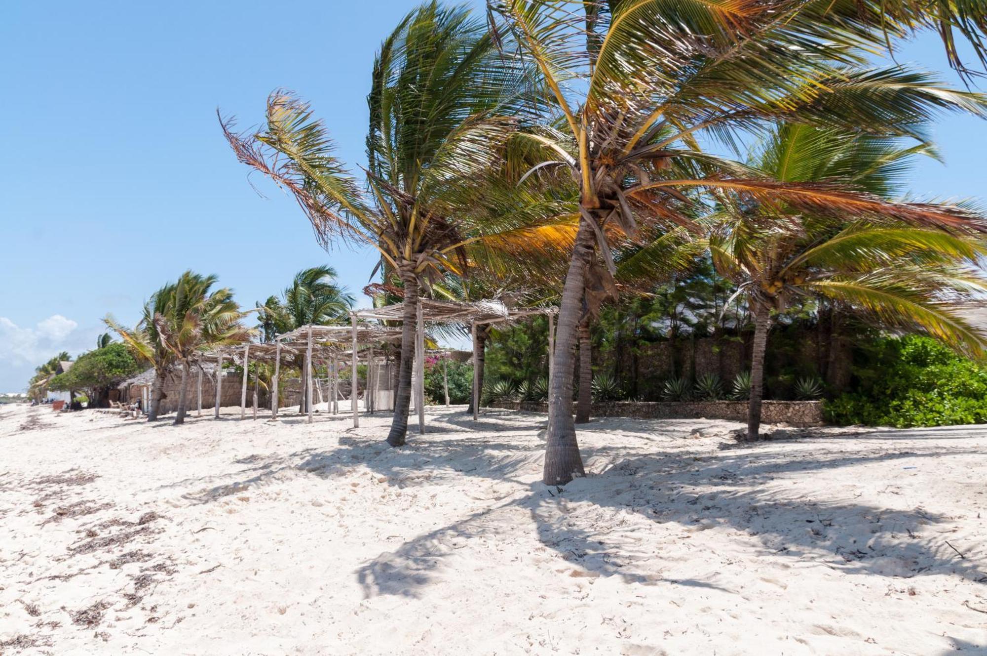 Twiga Beach Resort Watamu Esterno foto