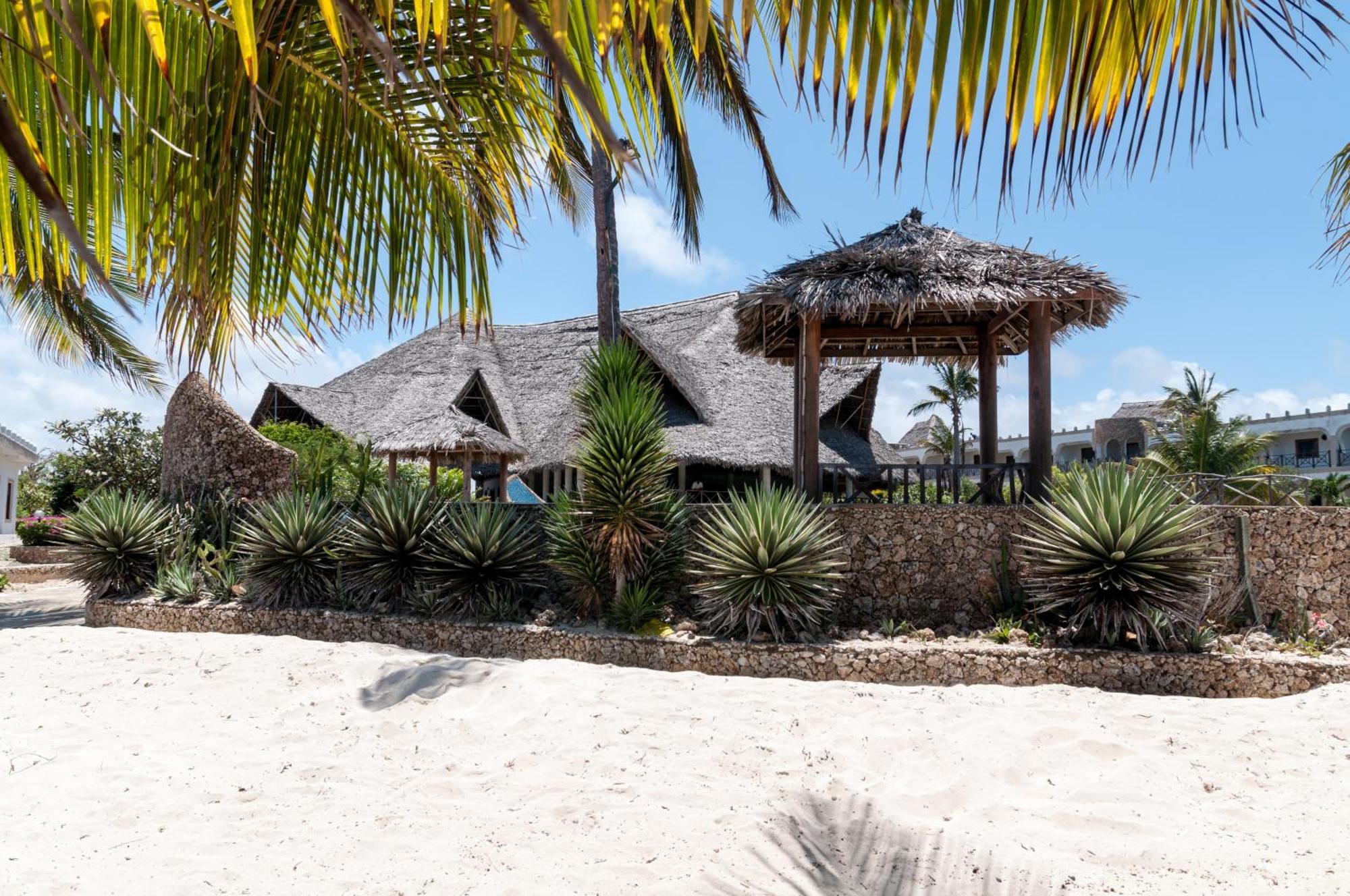 Twiga Beach Resort Watamu Esterno foto