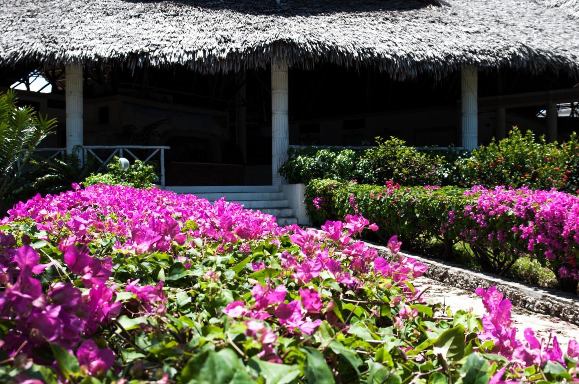 Twiga Beach Resort Watamu Esterno foto