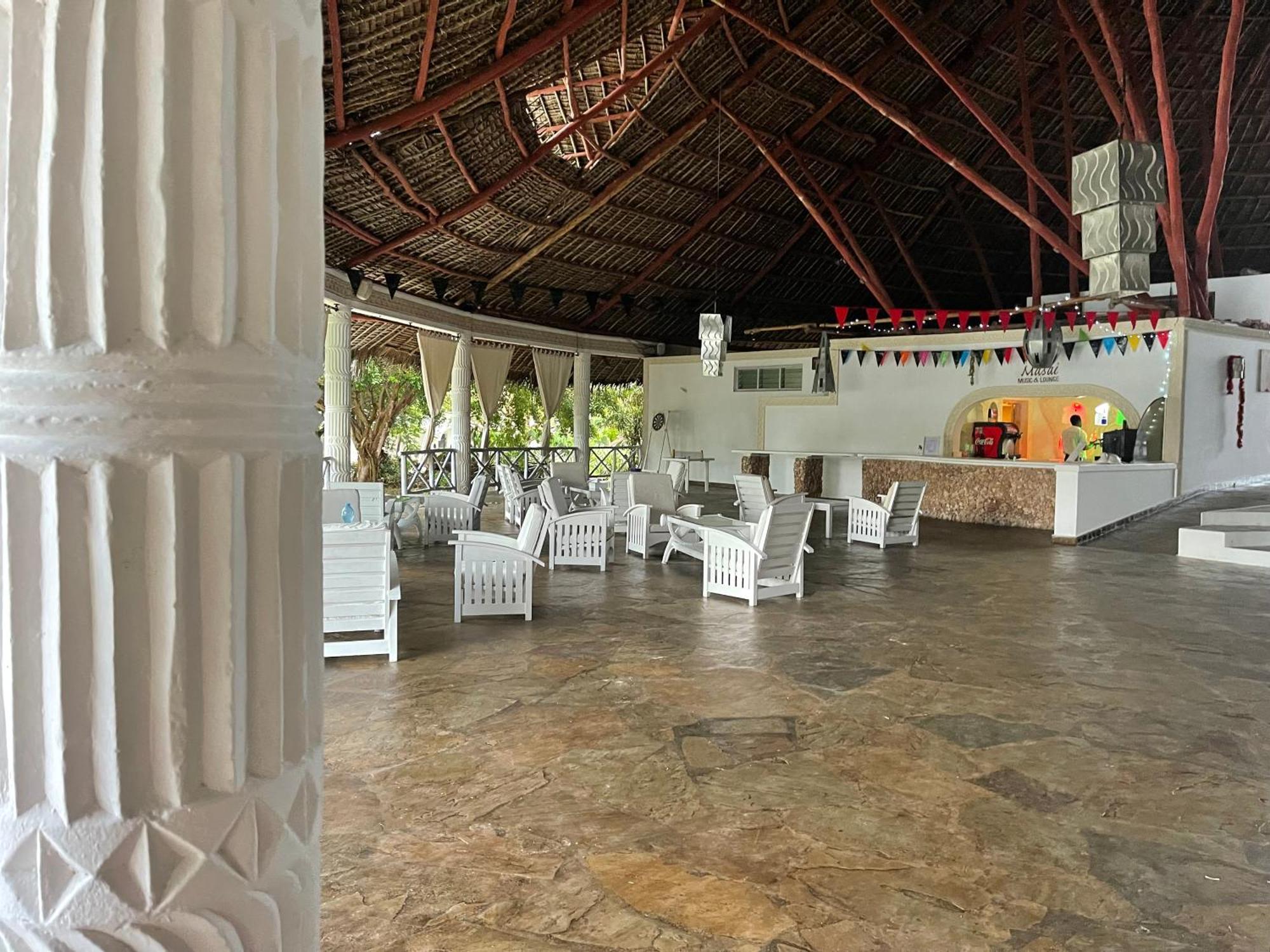 Twiga Beach Resort Watamu Esterno foto