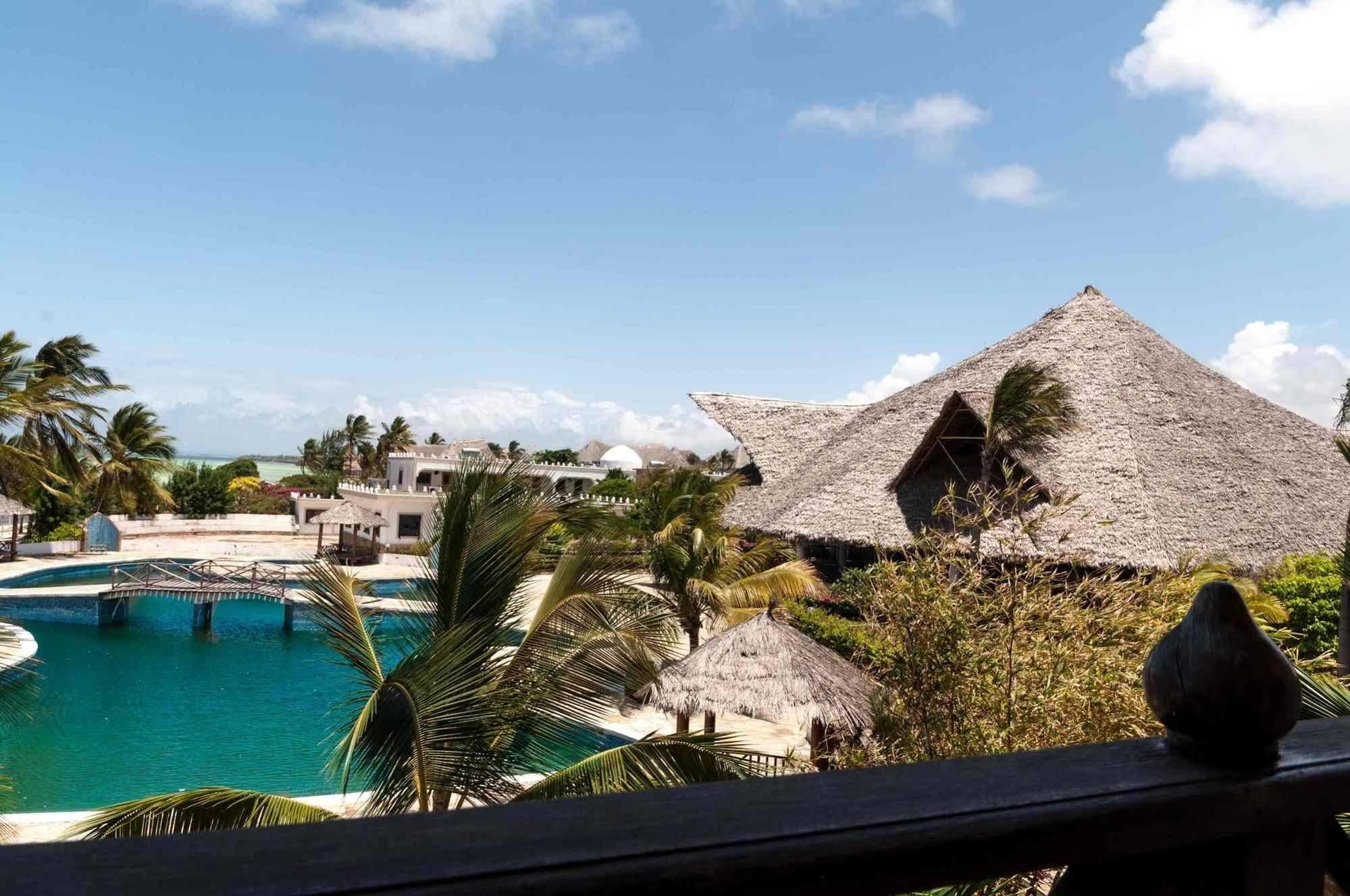 Twiga Beach Resort Watamu Esterno foto